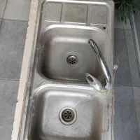 سینک با شیر