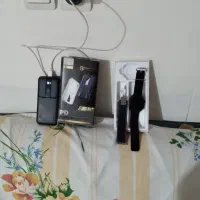 پاور بانک همراه با یک اسمارت واچ (ساعت مچ