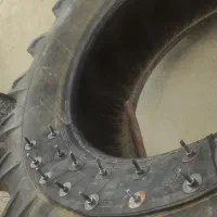 تعمیر لاستیک عقب تراکتور