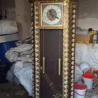 ویترین برنجی ساعت دار|صنایع دستی و سایر لوازم تزئینی|قم, بیست متری ولیعصر|دیوار