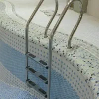 نردبان استخر/پله استخر