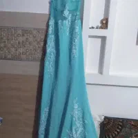 فروش فوری لباس مجلسی و یک قواره چادر دوخته نشده