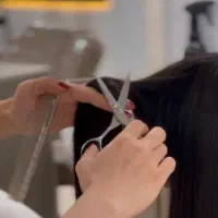 استخدام نیرو کوتاهی و رنگ و ناخن