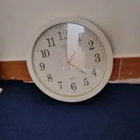 ساعت دیواری