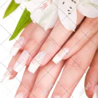 خدمات کاشت ناخن