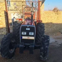 یک دستگاه تراکتور ۴۷۵