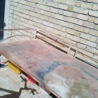 تخت اهنی با ورق محکم