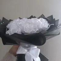 دسته گل آماده مرواریدی سفید سیاه