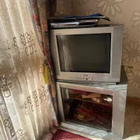 تلویزیون با میز