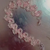 دسته‌گل‌وسه شاخه‌گل‌ودستبندوگوشواره وگردنبند|گل مصنوعی|ایذه, |دیوار