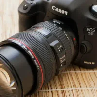 دوربین کنون 5D mark4 با لنز 24-105 و کارتن|دوربین عکاسی و فیلم‌برداری|پرند, فاز ۱|دیوار