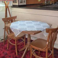 میز به همراه دو صندلی