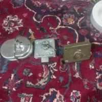 قفل مغازه وحیاط