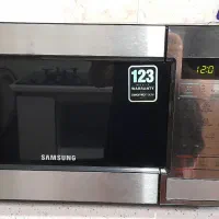 ماکروویو سامسونگ درحد نو بدون خط وخش وتعمیر