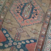 فرش کهنه قدیمی رنگ طبیعی|کلکسیون اشیاء عتیقه|میانه, |دیوار