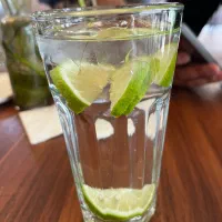 استخدام خانوم ۲ نفر در کافه