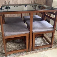 میزناهارخوری ۴ نفره کم جا