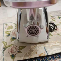 پلوپز و چرخ گوشت نونو