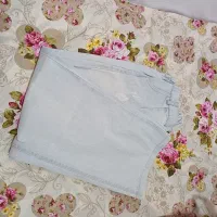 شلوار جین سایز ۳۸ کاملا تمیز و زیاد استفاده نشد