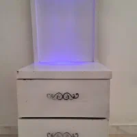 کنار تختی شب خواب دار
