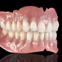 کلینک تخصصی دندان مصنوعی فقط 6.800