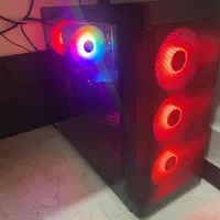 کیس گیمینگ به همراه مانیتور