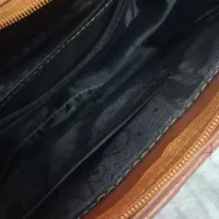 کیف قهوهای روشن بفروش میرسد