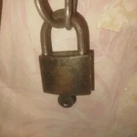 قفل و زنجیر