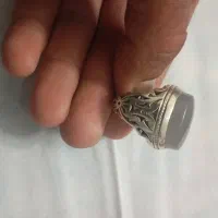 انگشتر نقره با نگین عقیق سوسنی بی نظیر
