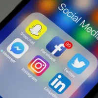 ادمینی و عکاسی برای پیج