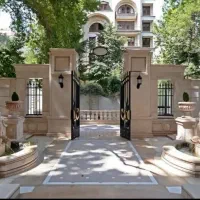 3خواب-حیاط-اختصاصی-غرق-نور-دکتر-حسابی