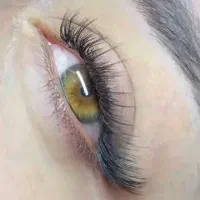 با دستمزد ۵۰۰ تومن اکستنشن مژه رایگان انجام بده