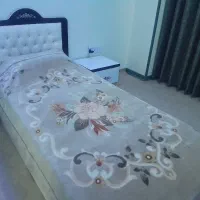 تخت تک نفره با میز آرایش