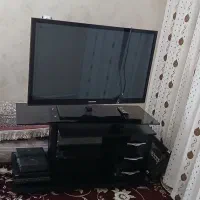 تلویزیون سامسونگ با میز
