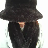 کلاه و شالگردن مخملی|لباس|مشهد, عسگریه|دیوار