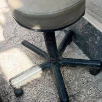 دو عدد صندلی