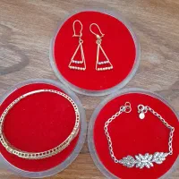 گوشواره و دستبند و نیم ست طلا