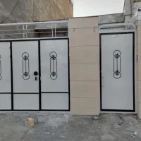 نقاشی ساختمان در و پنجره