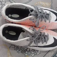 کفش فوتبالی چمن