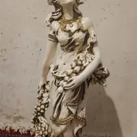 مجسمه طرح زن