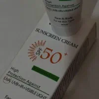 ضد آفتاب +50 بی رنگ تخفیف ویژه پرداخت امن