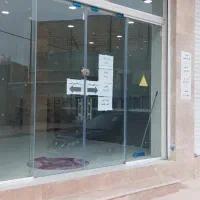 شیشه سکوریت ابعاد عرض ۴.۱۰ در ۲.۲۰ بامتعلقات و نصب