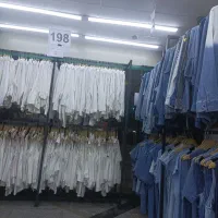 فروشنده خانوم در مترو