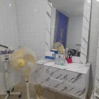 ترولی صندلی استاد کار تخت فیشال بخور آینه کنسول|آرایشگاه و سالن‌های زیبایی|آستارا, |دیوار