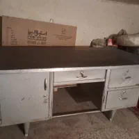 میز اداری فلزی