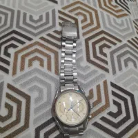 ساعت در حد نو