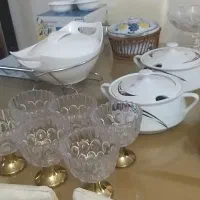 تعدادی ظروف نووکارکرده فروشی
