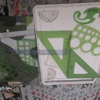 تخته رسم باتخته شاسی باتمام خط کش نقاله هادرحدنو