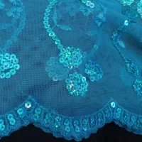 یک قواره پارچه لباس کردی