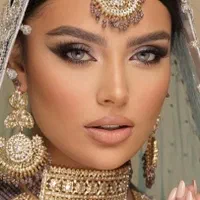 نیاز به مدل چشم رنگی کاملا رایگان